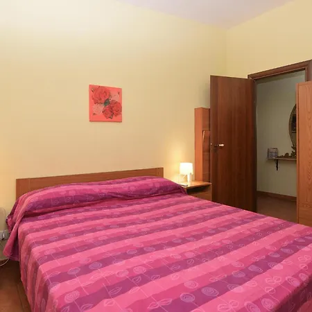 3 Bedroom Cozy In *