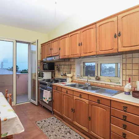 Apartment 3 Bedroom Cozy In
