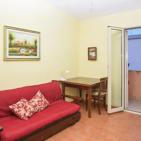 3 Bedroom Cozy In Apartment Marina di Ragusa