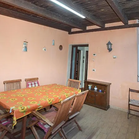 Apartment 3 Bedroom Cozy In