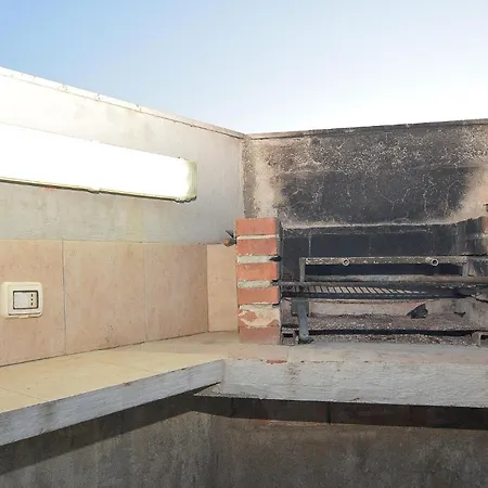 3 Bedroom Cozy In Apartment Marina di Ragusa