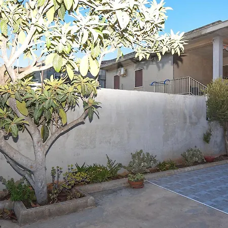 3 Bedroom Cozy In Marina di Ragusa